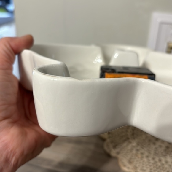 NIB Rae Dunn "CHILL" SNOWMAN CERAMIC WALL CLOCK - Picture 10 of 12